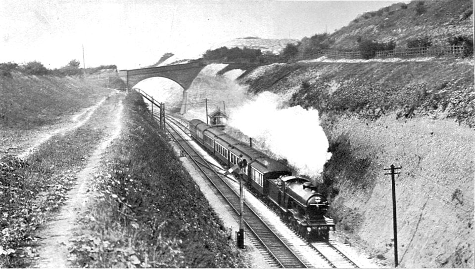 Brighton Limited, Star Lane cutting, Coulsdon (Howden, Boys' Book of Locomotives, 1907)