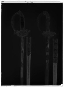 Civiluniformsvärjor - Livrustkammaren - 26641-negative