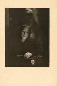 Clarence H. White - Girl with Rose. Camera Work no. 23