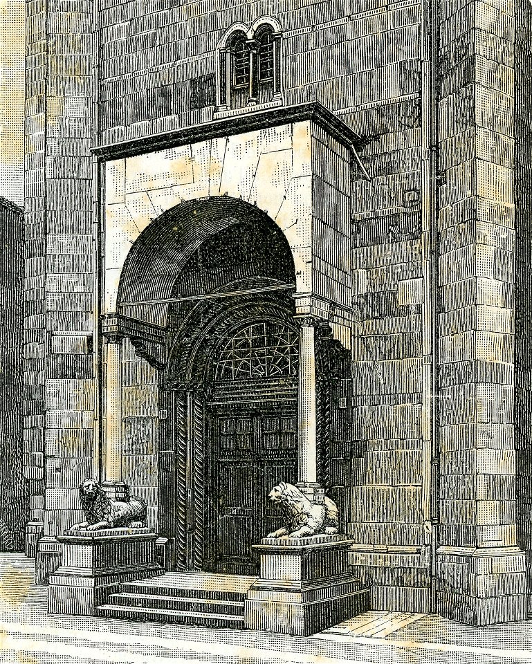 Cremona porta del Battistero