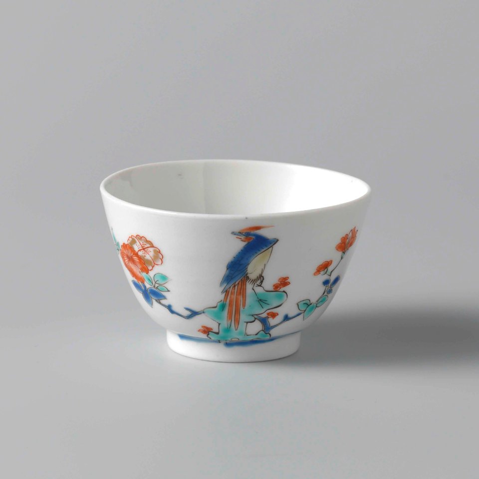 Cup with hoo birds