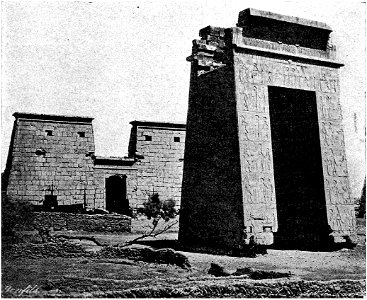 D205-les deux pylones du temple de ramses IV, à karnak.-L2-Ch6