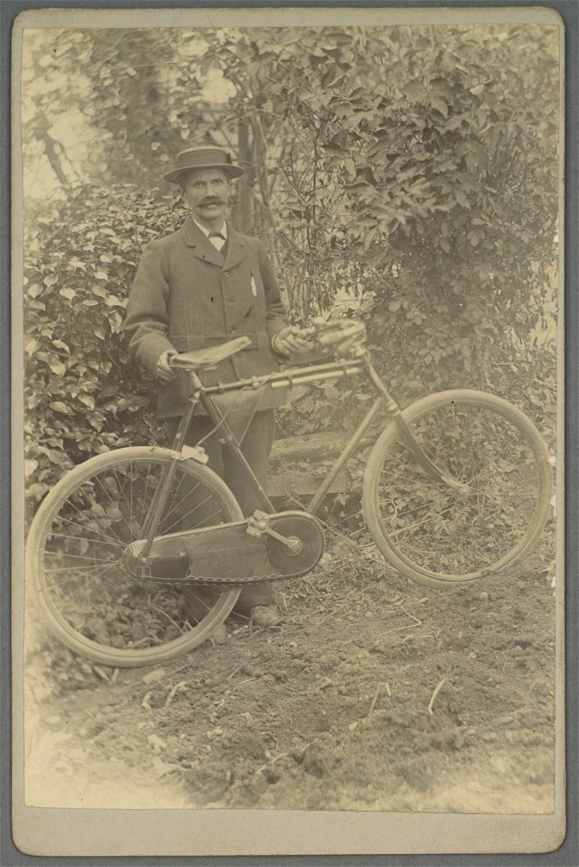 Daniel Rhys Davies (5349042)