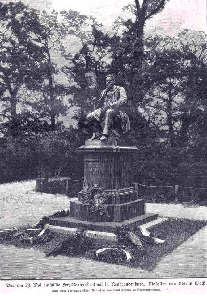 Das am 29. Mai 1893 enthüllte Fritz-Reuter-Denkmal in Neubrandenburg