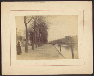De Sloterkade en de Schinkel gezien in noordelijke richting. Rechts de Schinkelkade en de ingang van de Eerste Schinkelstraat, Afb ANWZ00474000001