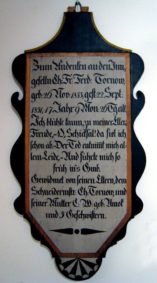 Death crown holder 1851