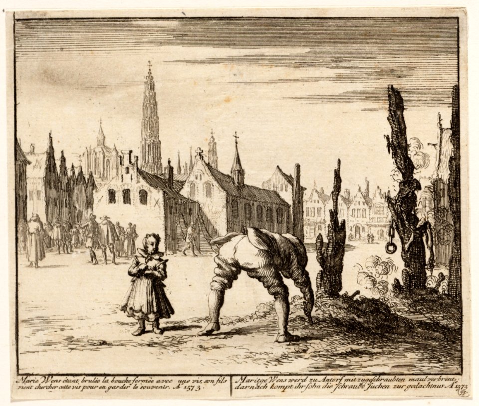 De zoon van de in Antwerpen verbrande Mayken Wens zoekt in de as naar de mondschroef die men bij zijn moeder had aangebracht, objectnr A 41948
