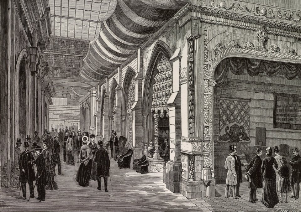 Arcades latérales de la section portugaise dans le palais du Champ-de-Mars