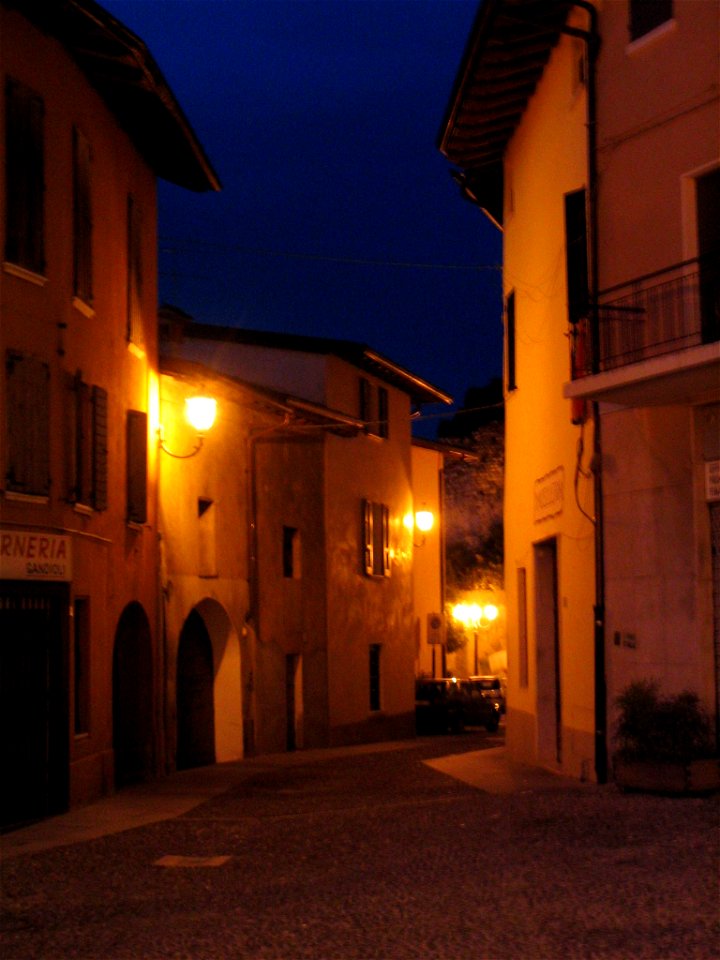 Polpenazze Via Zanardelli sera 2005