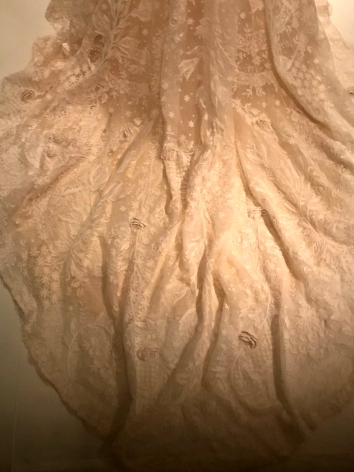 1911 wedding dress of A.M. Pavlova, née Usova (train)