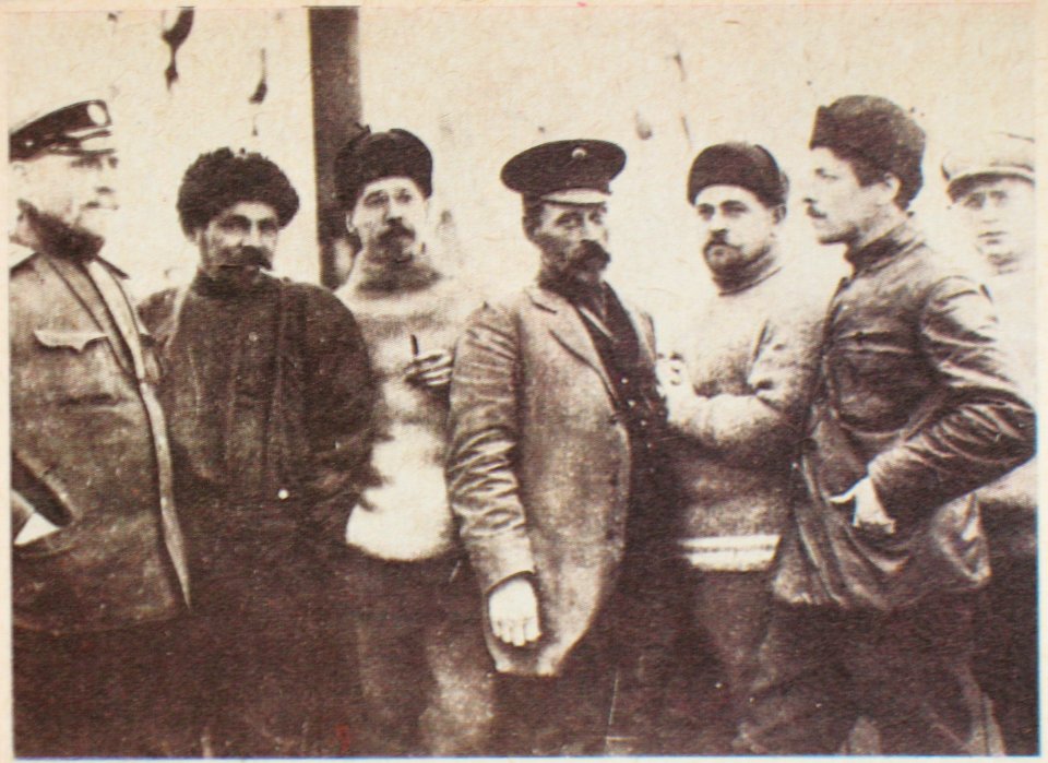 1913. Седов, докт. Кушаков, геол. Павлов, худ. Пинегин, Визе, Г.Линник, А.Пустошный