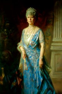 Queen Mary 1927 by Nowell