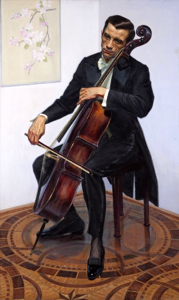 Czepita Piotr Chmielewski with a cello