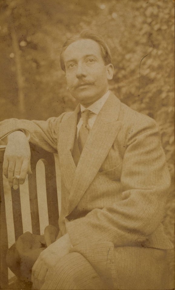 21. Torné Esquius en una imatge de 1910