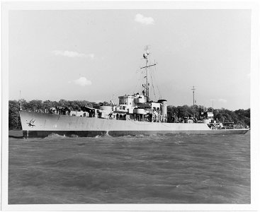 26-G-4828 USS Alexandria