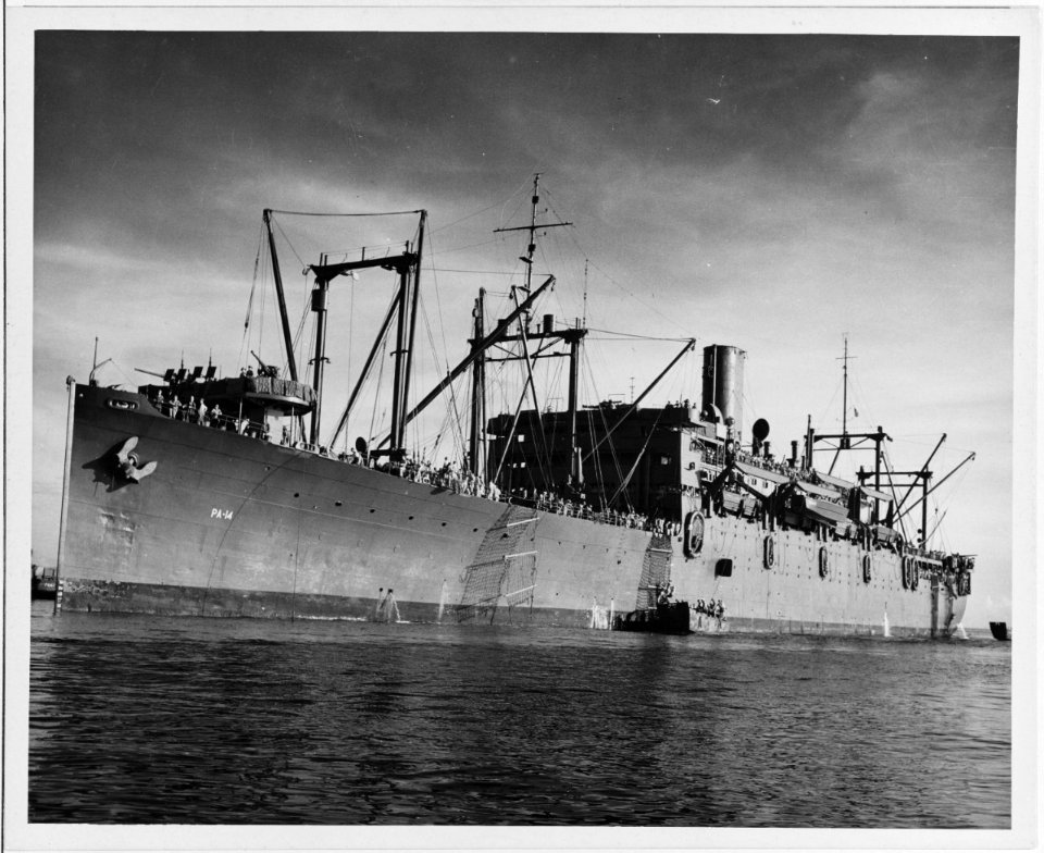 26-G-3337 USS Hunter Liggett (APA-14)