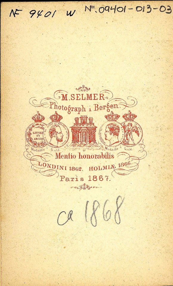 52. Mannsdrakt, samedrakt, Helgeland, Nordland - Norsk folkemuseum - NF.09401-013 (2)