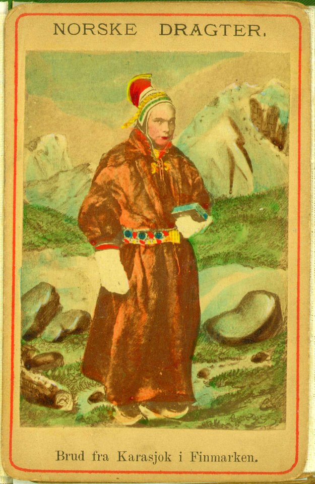 75. Brudedrakt, samedrakt, fra Karasjok - Norsk folkemuseum - NF.09404-002