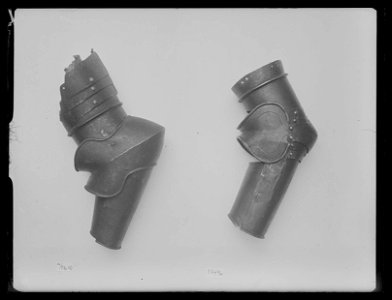 Armskenor, buckla. (1600-tal) - Livrustkammaren - 45093