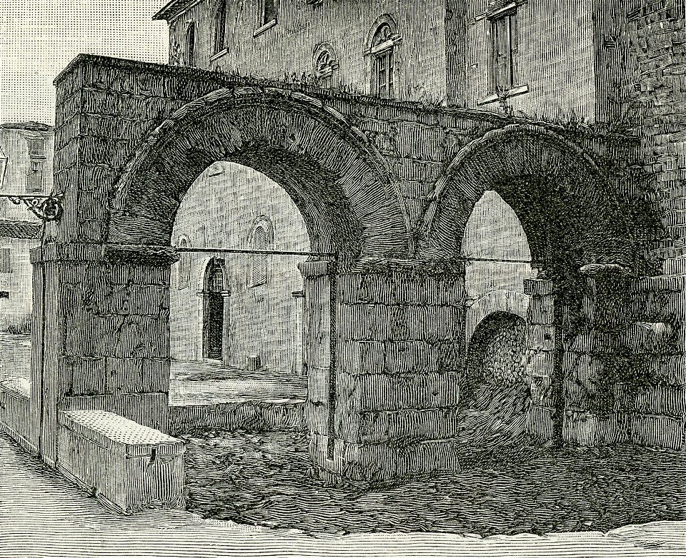 Ascoli Piceno Porta antica binata