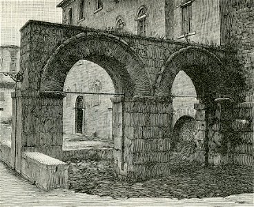 Ascoli Piceno Porta antica binata