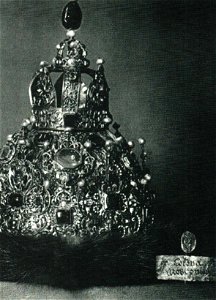 Astrahanskya cap and sapphire from Russian crown