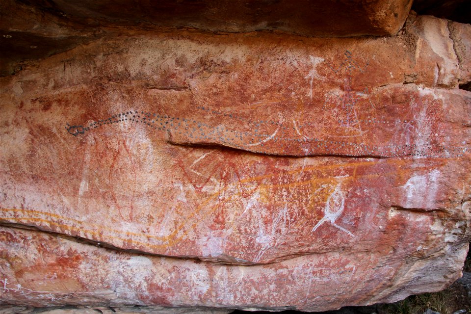 Beeswax dot snake on ochre paintings - Google Art Project