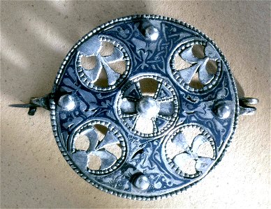 Beeston Tor openwork disc brooch