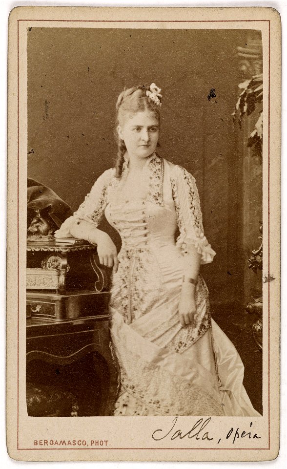 Bergamasco, Charles - Portrait de Salla Caroline, (Caroline Louise de Septavaux, dite), (actrice et chanteuse) 319258