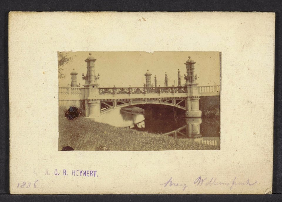Brug 454 bij de Emmalaan gezien vanuit het Vondelpark, Afb ANWZ00443000001