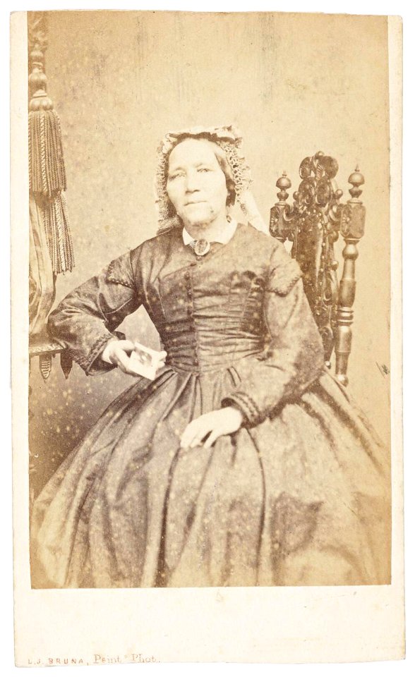 Bruna, L.J. - carte de visite van Johanna Cornelia Jordaan (1831-1932)
