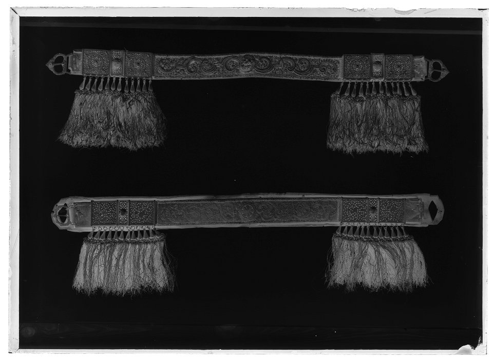Brösta - Livrustkammaren - 8930-negative