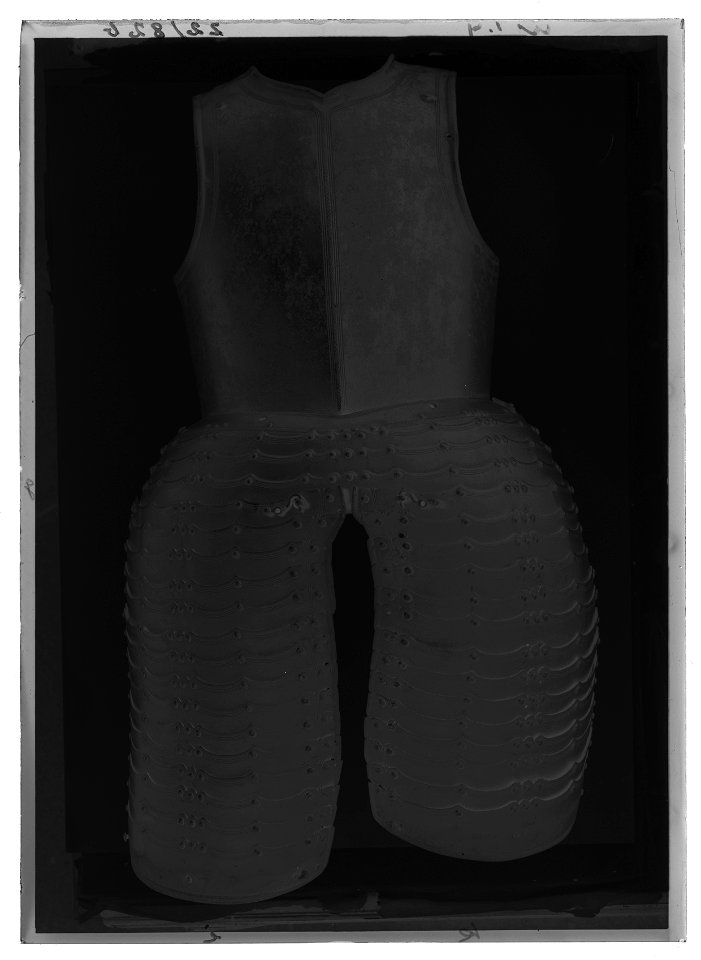 Bröstharnesk, 1600-tal. Lamms samling nr 1007 - Livrustkammaren - 69767-negative