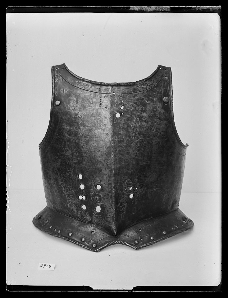 Bröstharnesk, 1600-talets första hälft - Livrustkammaren - 62187