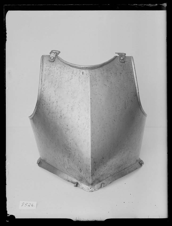 Bröstharnesk, troligen 1600-tal - Livrustkammaren - 2279