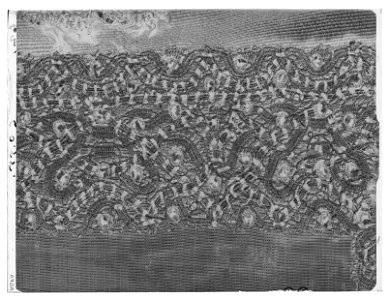 Byxor av brunaktigt grå eller olivfärgad yllerips eller kamlott. Tillhört Karl X Gustav(1622-1660) - Livrustkammaren - 36794-negative
