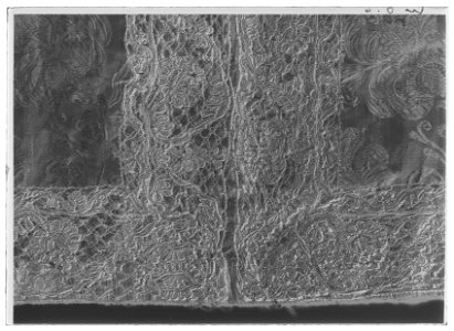 Byxor till Karl XIs Strumpebandsordensdräkt, England 1669 - Livrustkammaren - 44671-negative