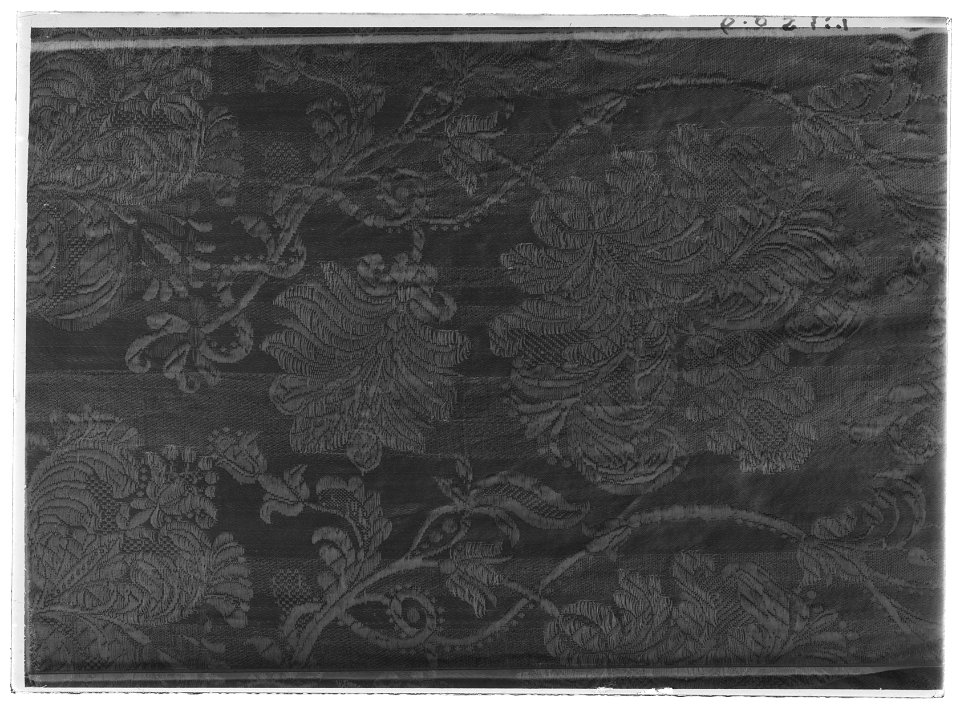 Byxor till Karl XIs Strumpebandsordensdräkt, England 1669 - Livrustkammaren - 10428-negative