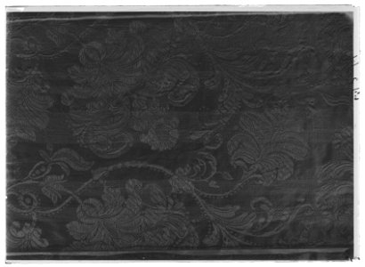 Byxor till Karl XIs Strumpebandsordensdräkt, England 1669 - Livrustkammaren - 27552-negative