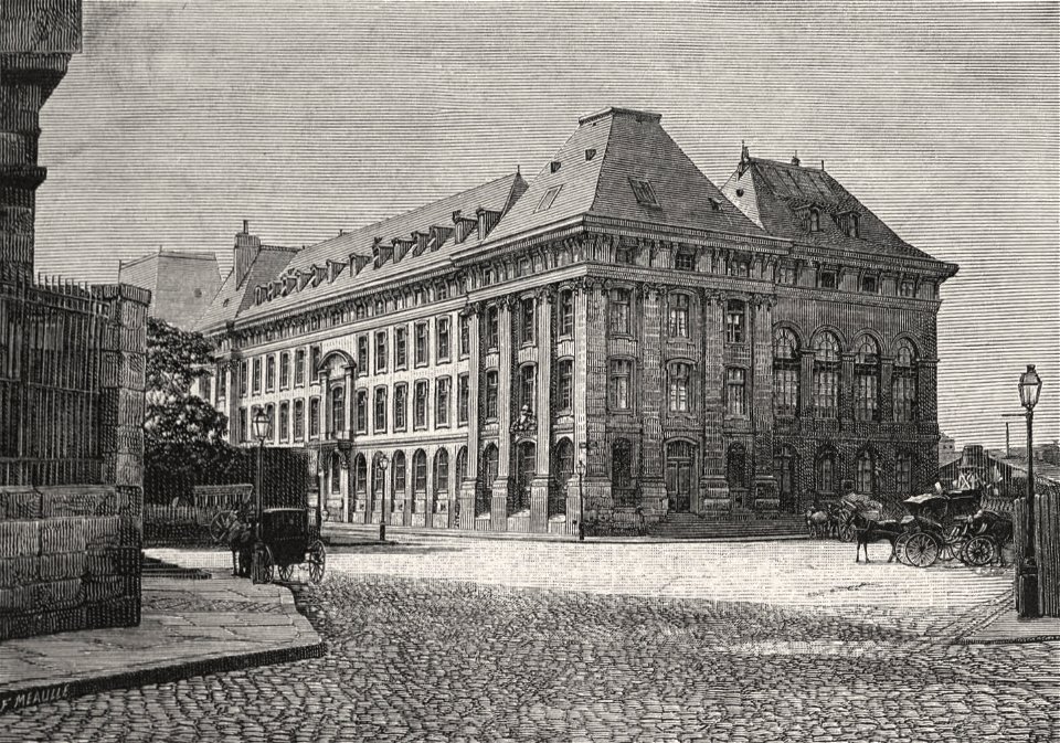 Bâtiment Montyon sur la place du parvis