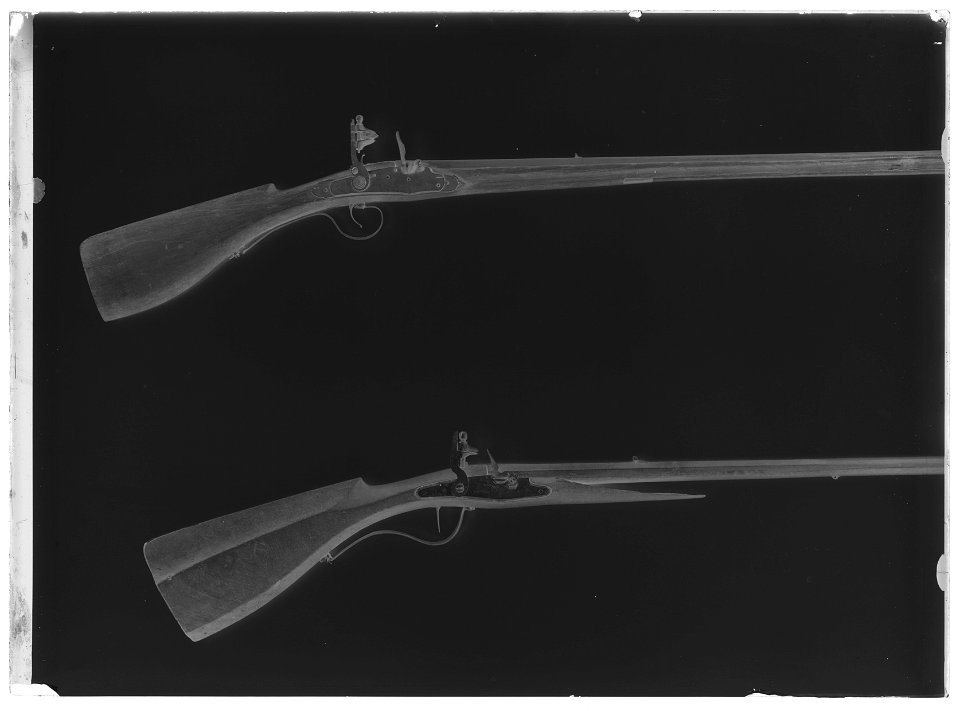 Bössa med flintsnapplås, variant av hakspännslåset, Frankrike ca 1630 - Livrustkammaren - 693-negative