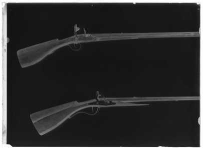 Bössa med flintsnapplås, variant av hakspännslåset, Frankrike ca 1630 - Livrustkammaren - 693-negative