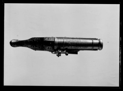 Bild från 1927 på pistol - Livrustkammaren - 34635