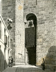 Cagliari Torre dell’elefante con saracinesca
