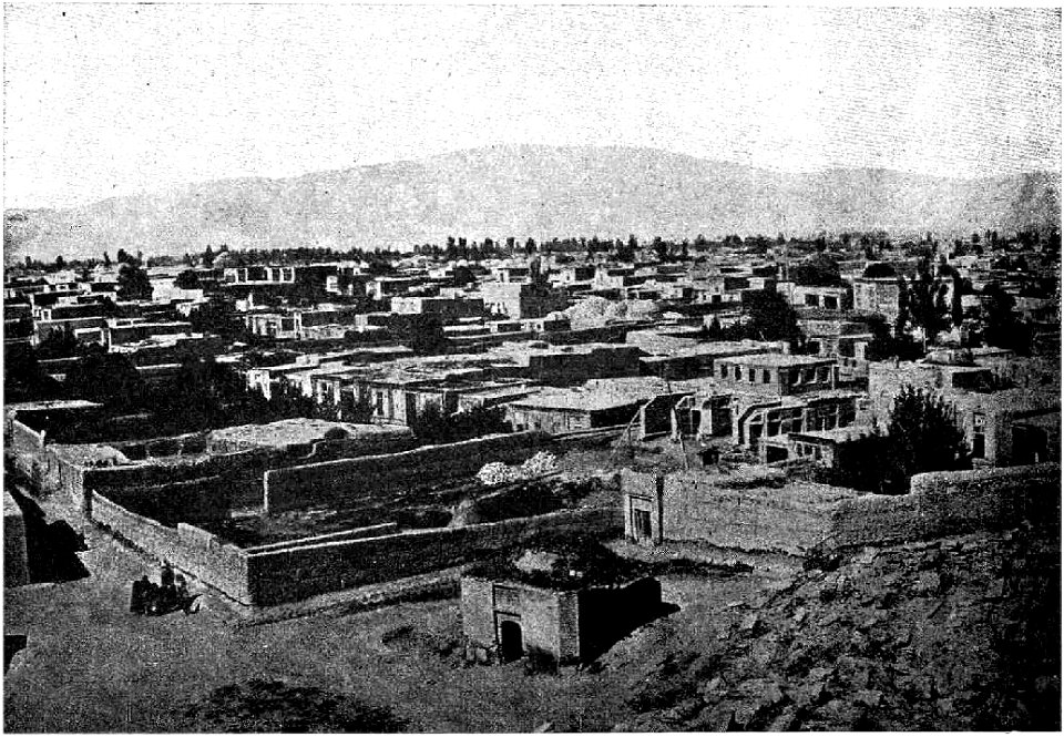 D390- vue de la ville de maragha. -L2-Ch 1
