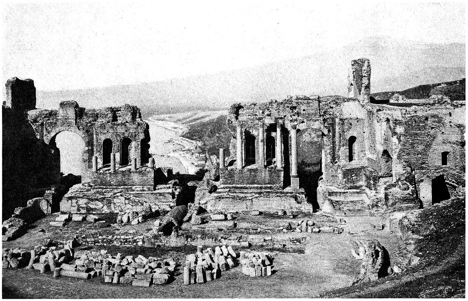 D427- taormina - ruines du théâtre grec.-L2-Ch9