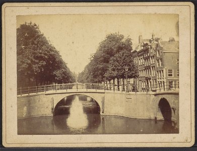 De Reguliersgracht gezien vanaf de Keizersgracht, Afb ANWZ00404000001