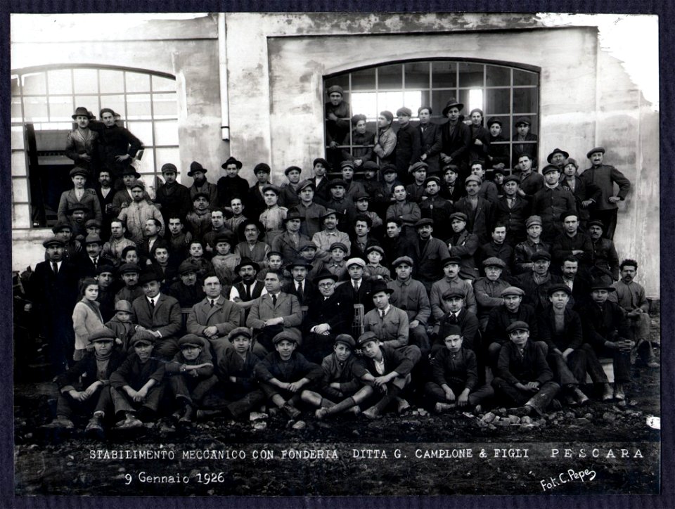 Ditta G. Camplone & Figli, fotografia di gruppo, Pescara 1926 - san dl SAN IMG-00003398