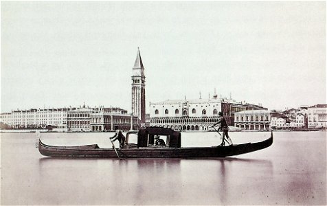 Naya A tourist in a gondola