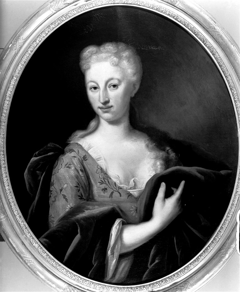 Anonymous - Portret van een vrouw - SA 485 - Amsterdam Museum